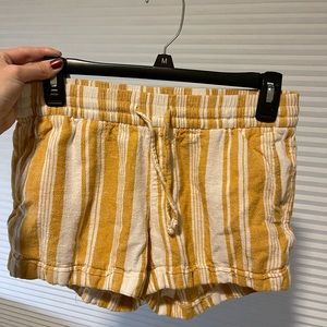 Yellow and white striped shorts (S) old navy, good condition and comfortable fit